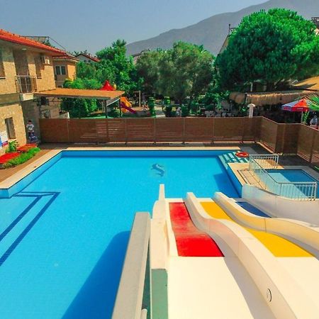 Zehra Hotel Олудениз Екстериор снимка